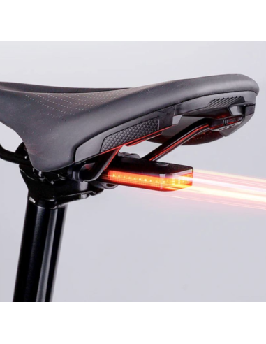 Luce posteriore Ravemen Cl01 nero